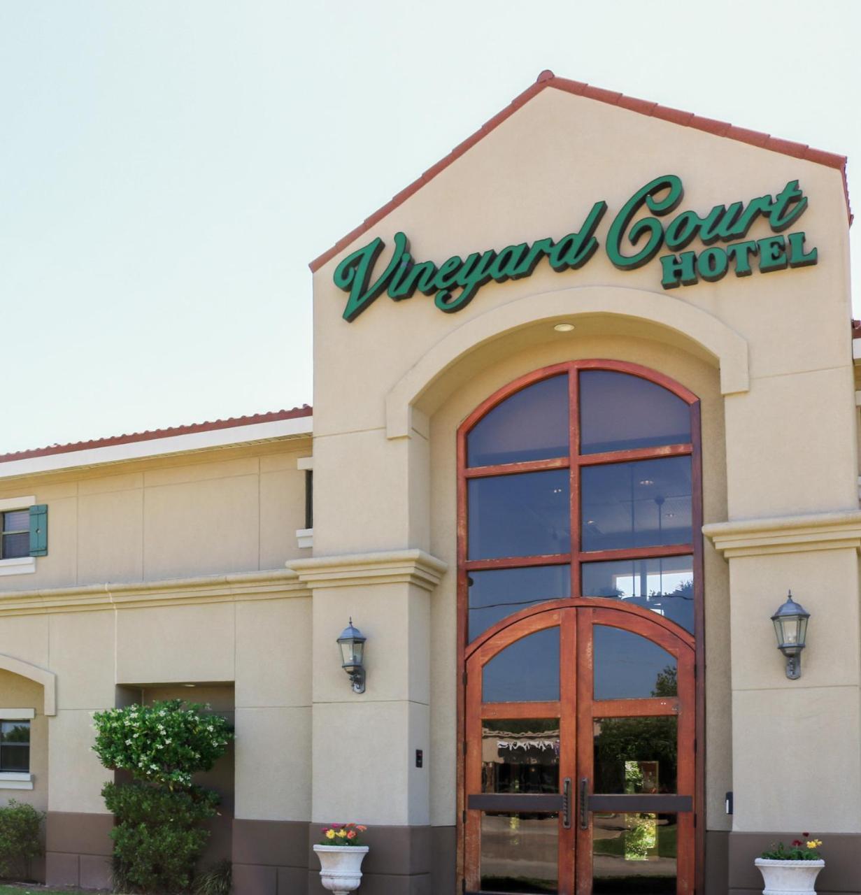 Vineyard Court Designer Suites Hotel College Station Esterno foto